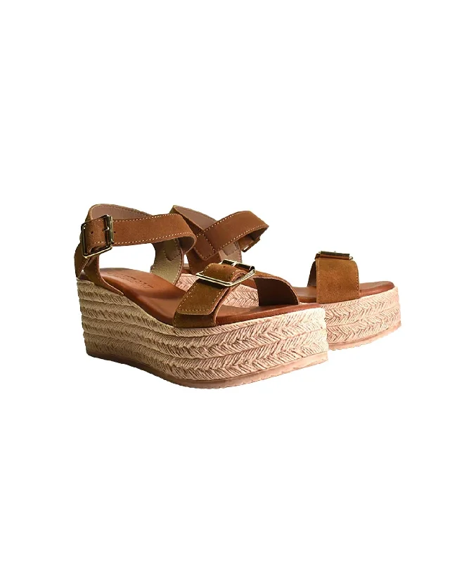 Women's Betsy Sandal In Cuero Suede