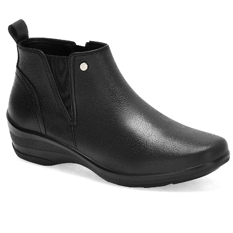 Andrea Leather Versatile Booties