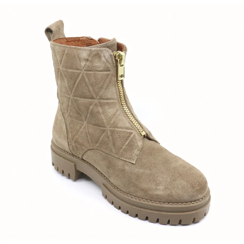 Carson Combat Boot In Taupe Suede