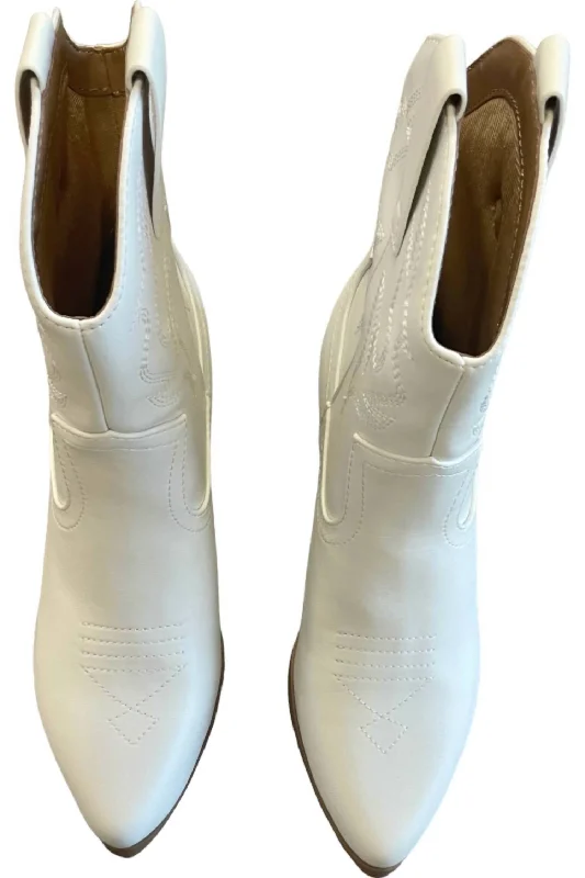 Women's Blazing Cowboy Boots In White