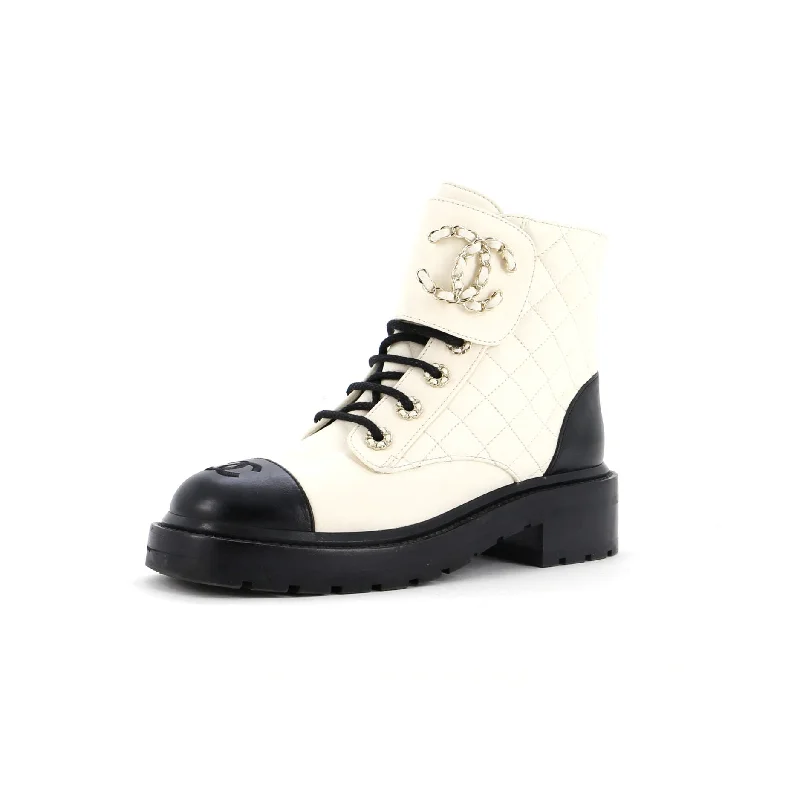 Women's Chain CC Cap Toe Lace Up Combat Boots Quilted Leather